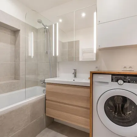 Francois De Sales Apartament *